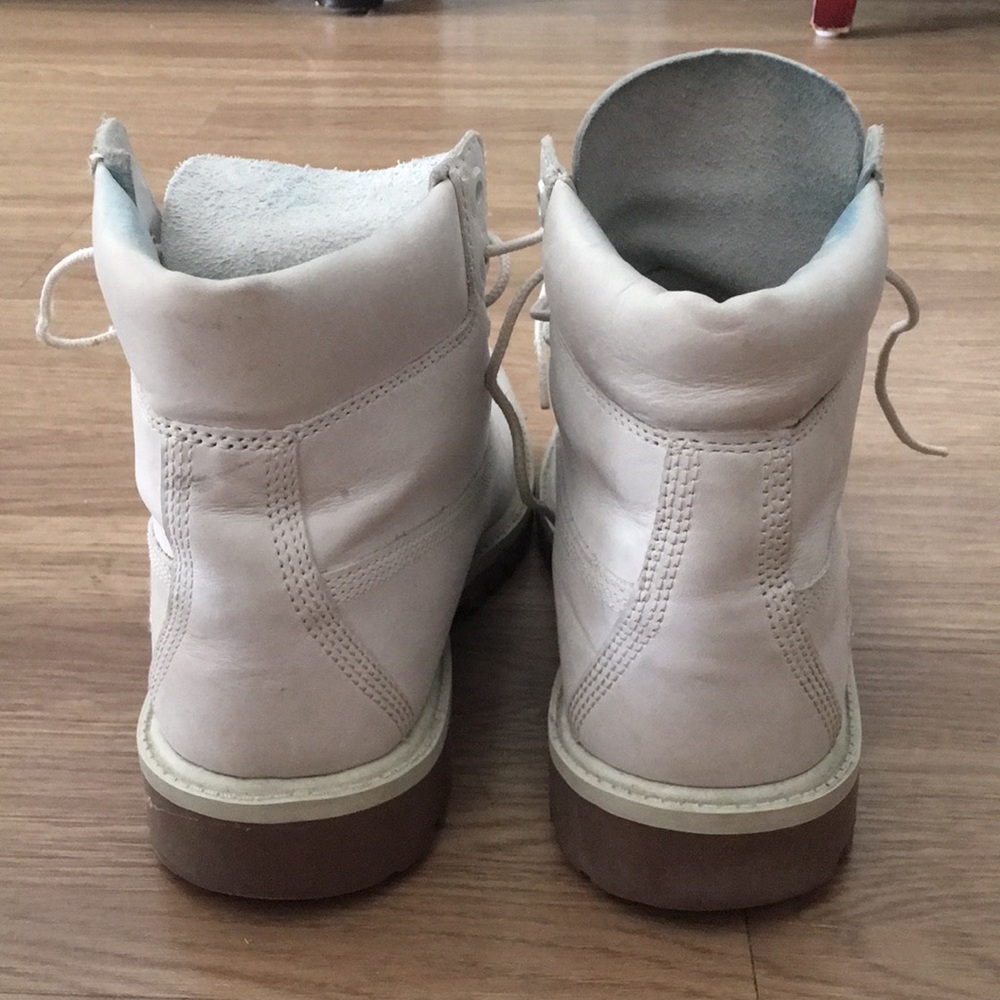 White Timberlands - Picture 4 of 5